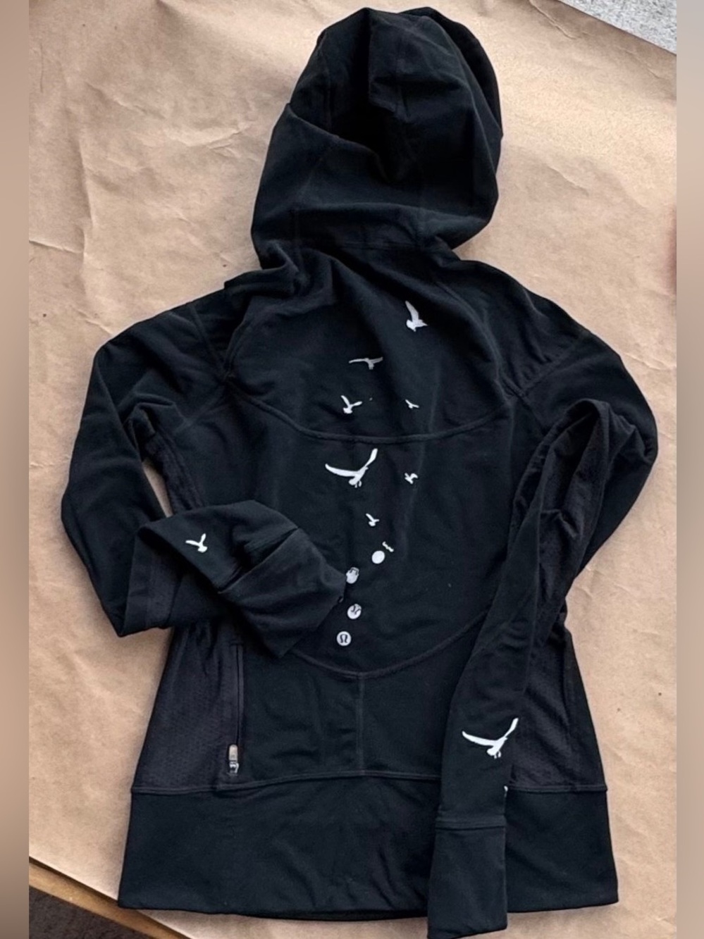 Rare Vintage Lululemon Run Spirit Hoodie Birds in Flight Black Size 4 EUC